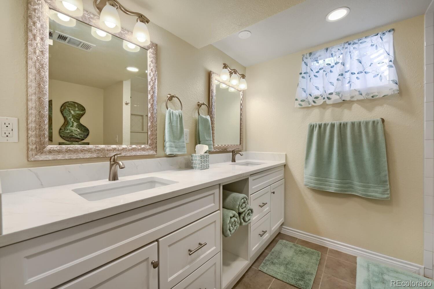 7965 S Estes Court Littleton CO 80128 | MLS #5890009 Image 15