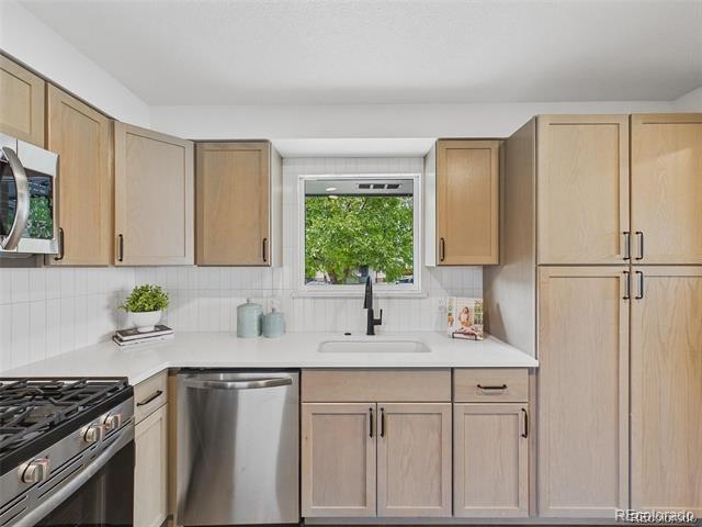 1370 Zenobia Street Denver CO 80204 | MLS #6004377 Image 6