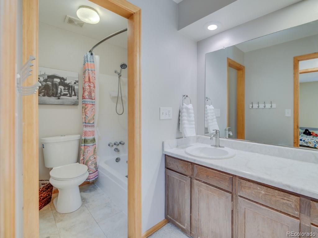 6566 S Ammons Court Littleton CO 80123 | MLS #6121199 Image 25