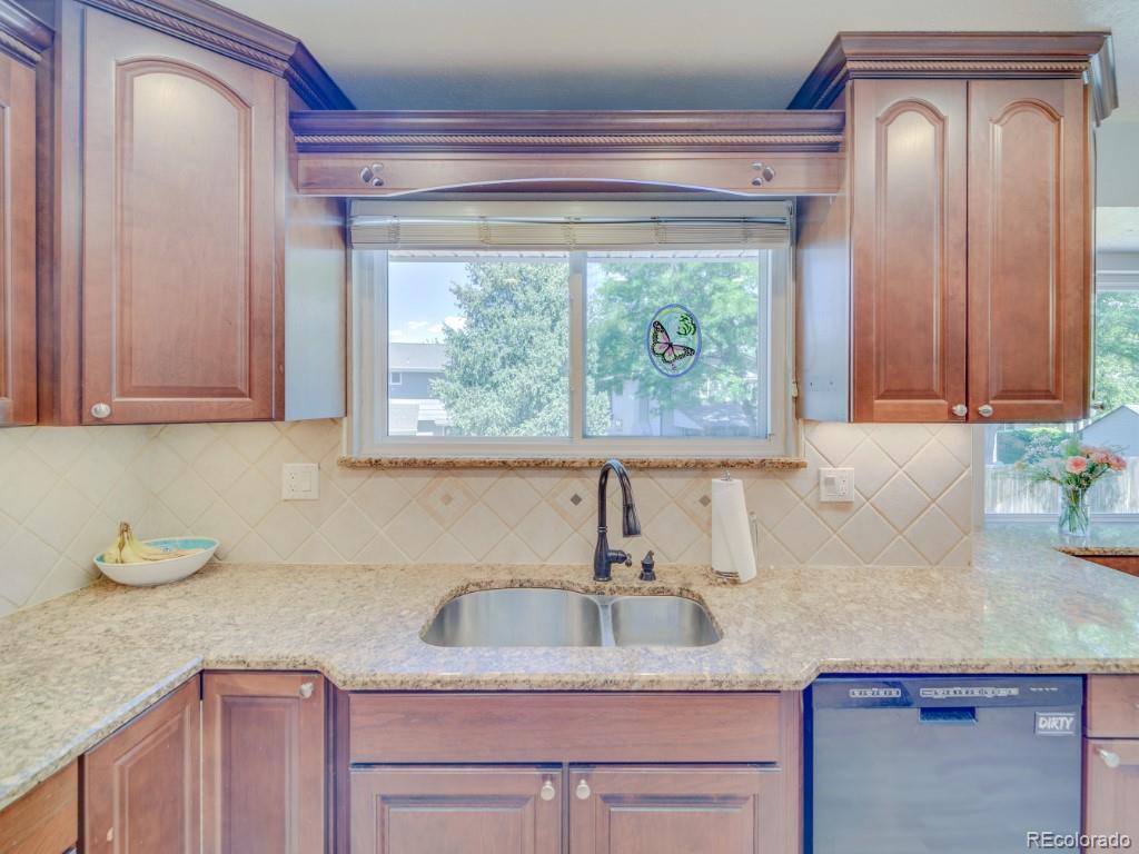 6566 S Ammons Court Littleton CO 80123 | MLS #6121199 Image 7