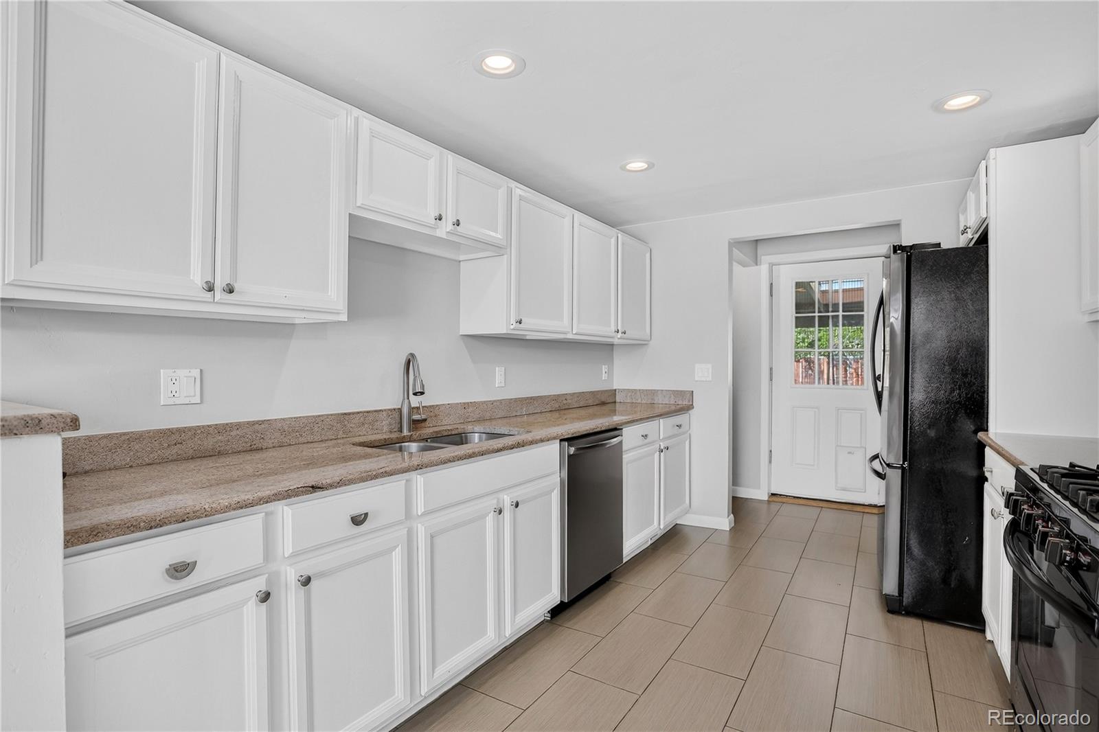 9823 W 53rd Avenue Arvada CO 80002 | MLS #6313026 Image 15