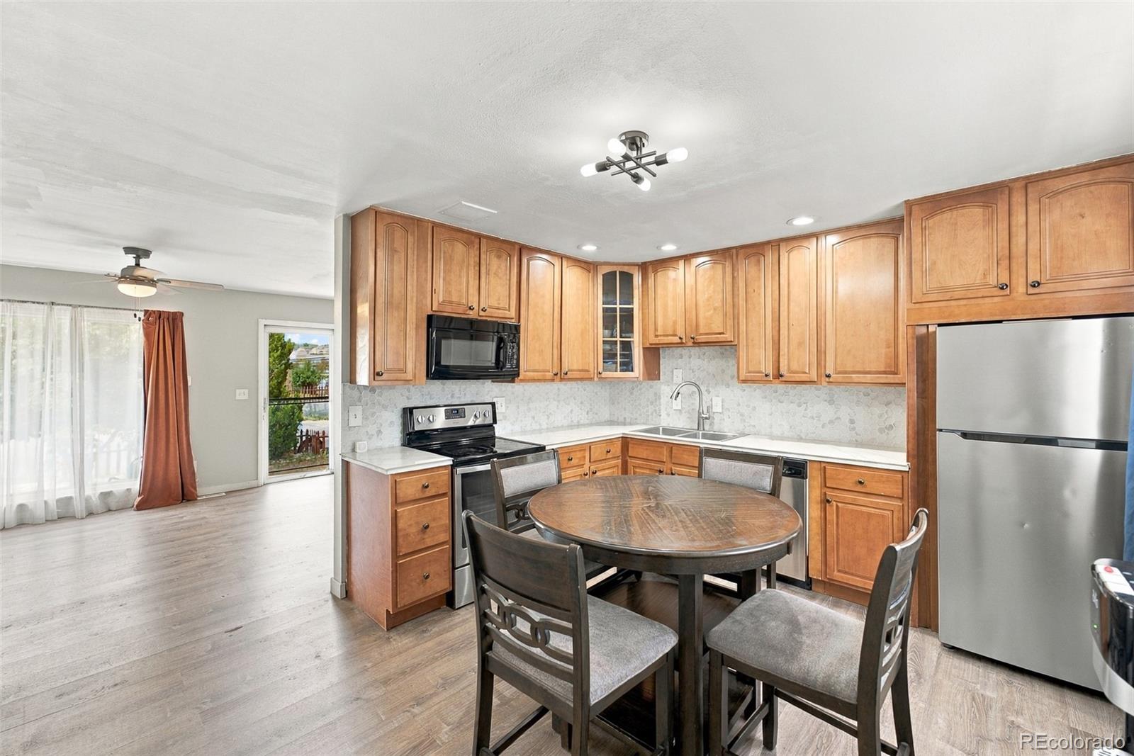 8382 Navajo Street Denver CO 80221 | MLS #6358907 Image 10