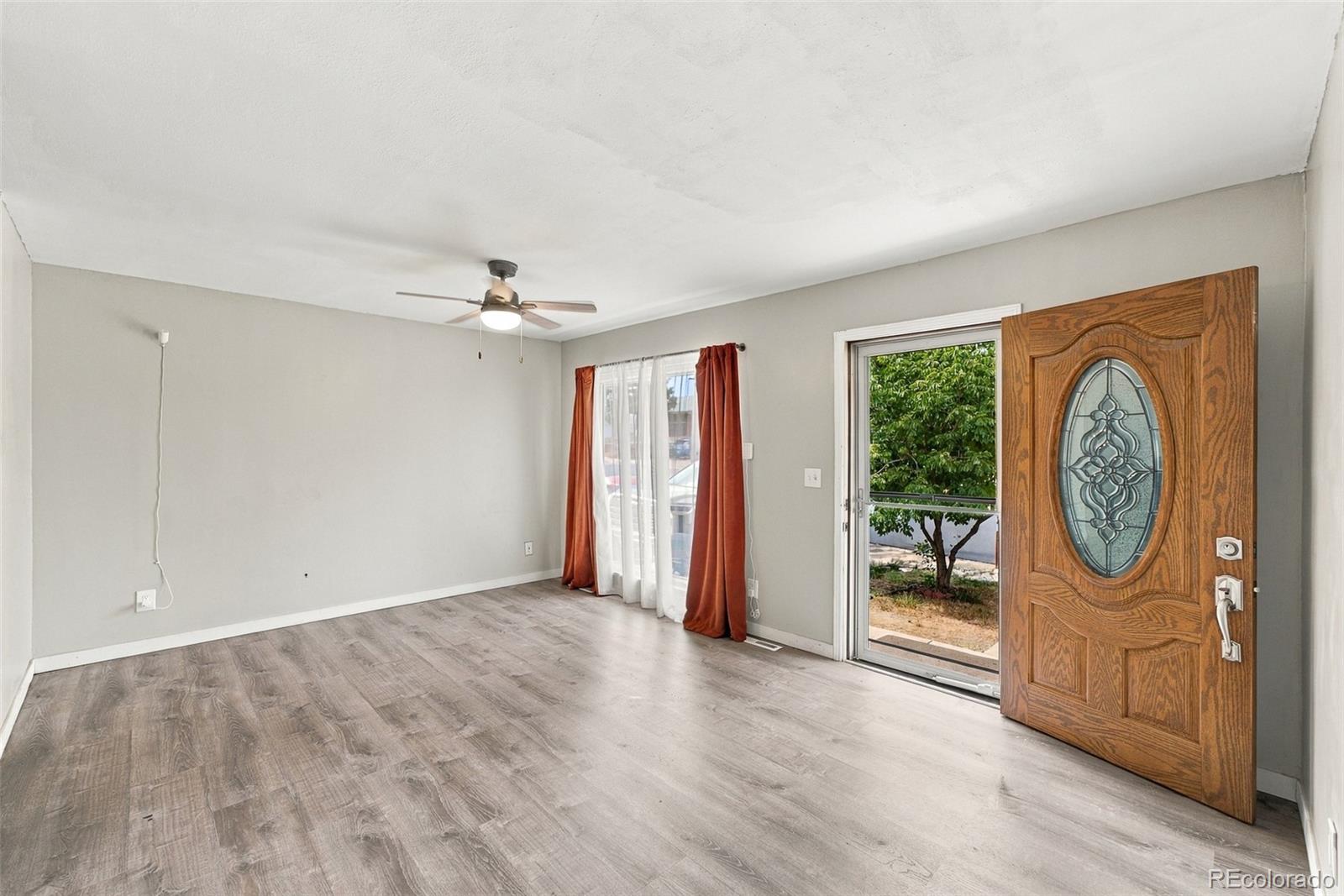 8382 Navajo Street Denver CO 80221 | MLS #6358907 Image 3