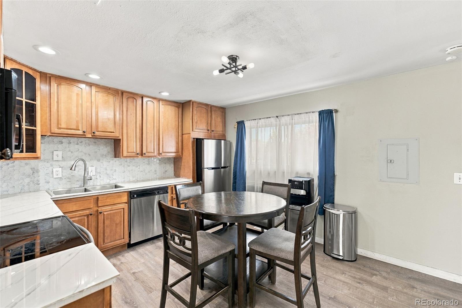 8382 Navajo Street Denver CO 80221 | MLS #6358907 Image 8