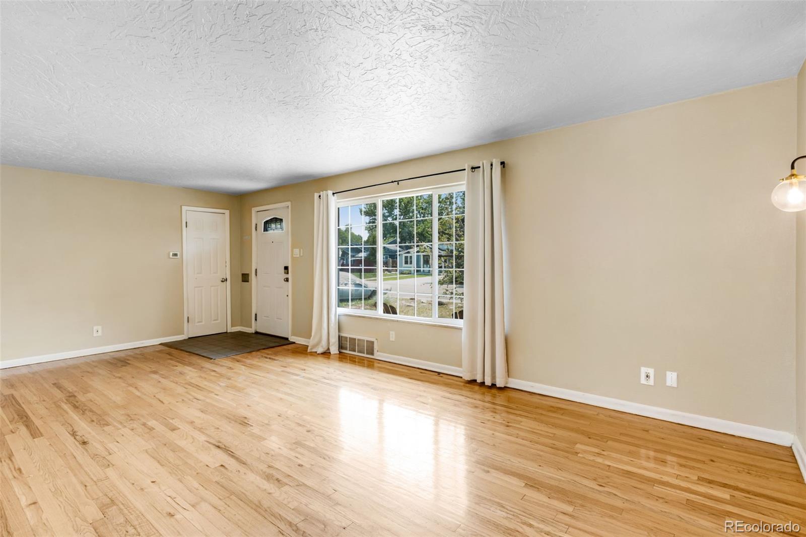 5275 Dudley Street Arvada CO 80002 | MLS #6732798 Image 10