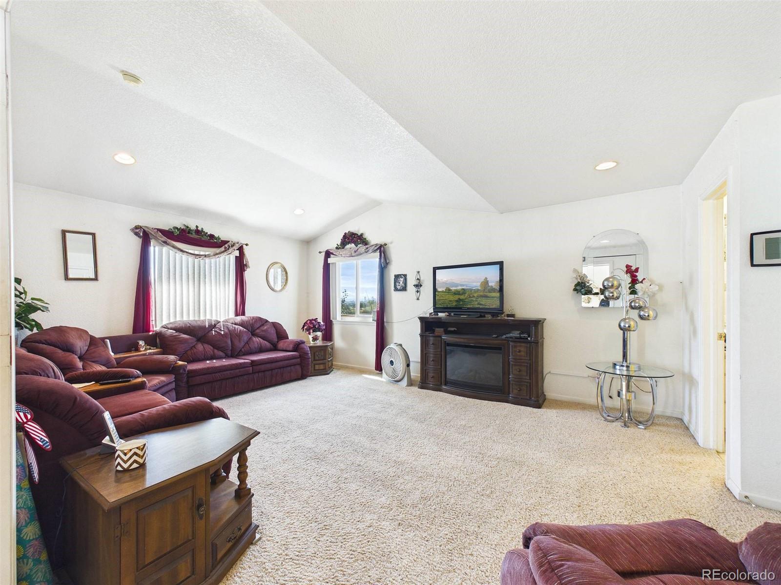 8250 Explorador Calle Denver CO 80229 | MLS #6833130 Image 12