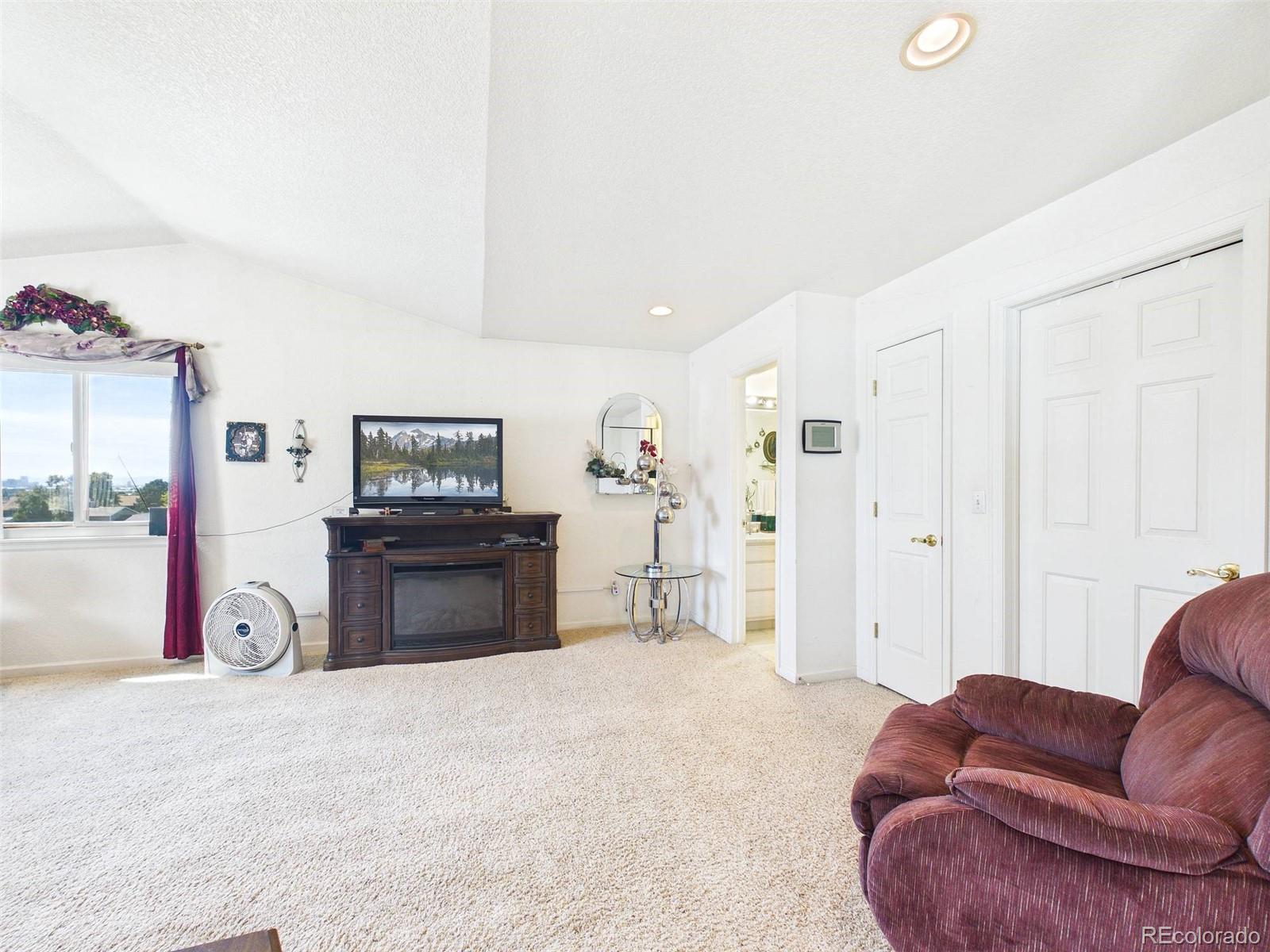 8250 Explorador Calle Denver CO 80229 | MLS #6833130 Image 14