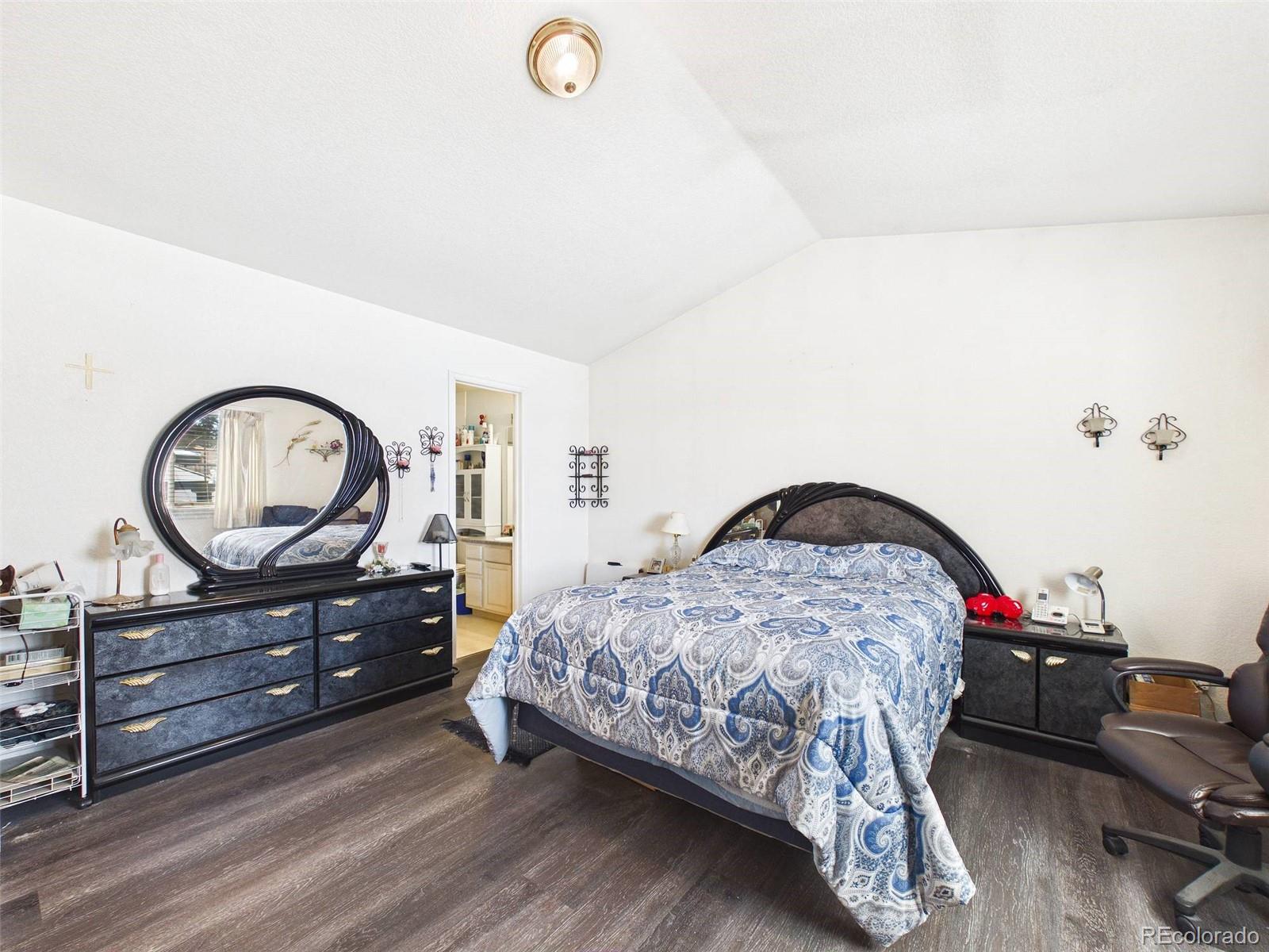 8250 Explorador Calle Denver CO 80229 | MLS #6833130 Image 16