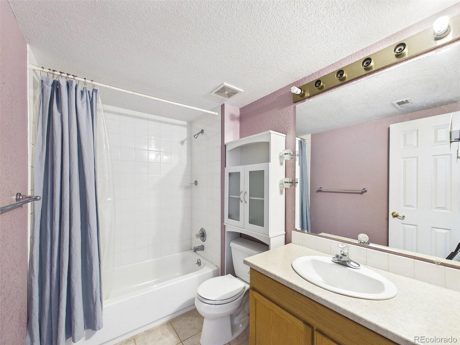 8250 Explorador Calle Denver CO 80229 | MLS #6833130 Image 25