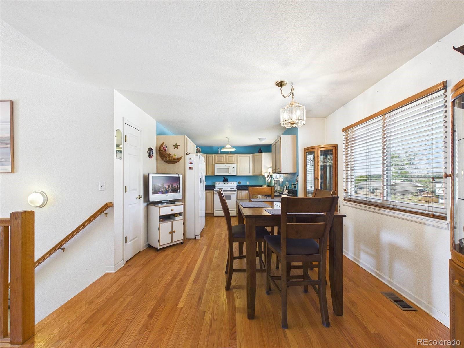 8250 Explorador Calle Denver CO 80229 | MLS #6833130 Image 6