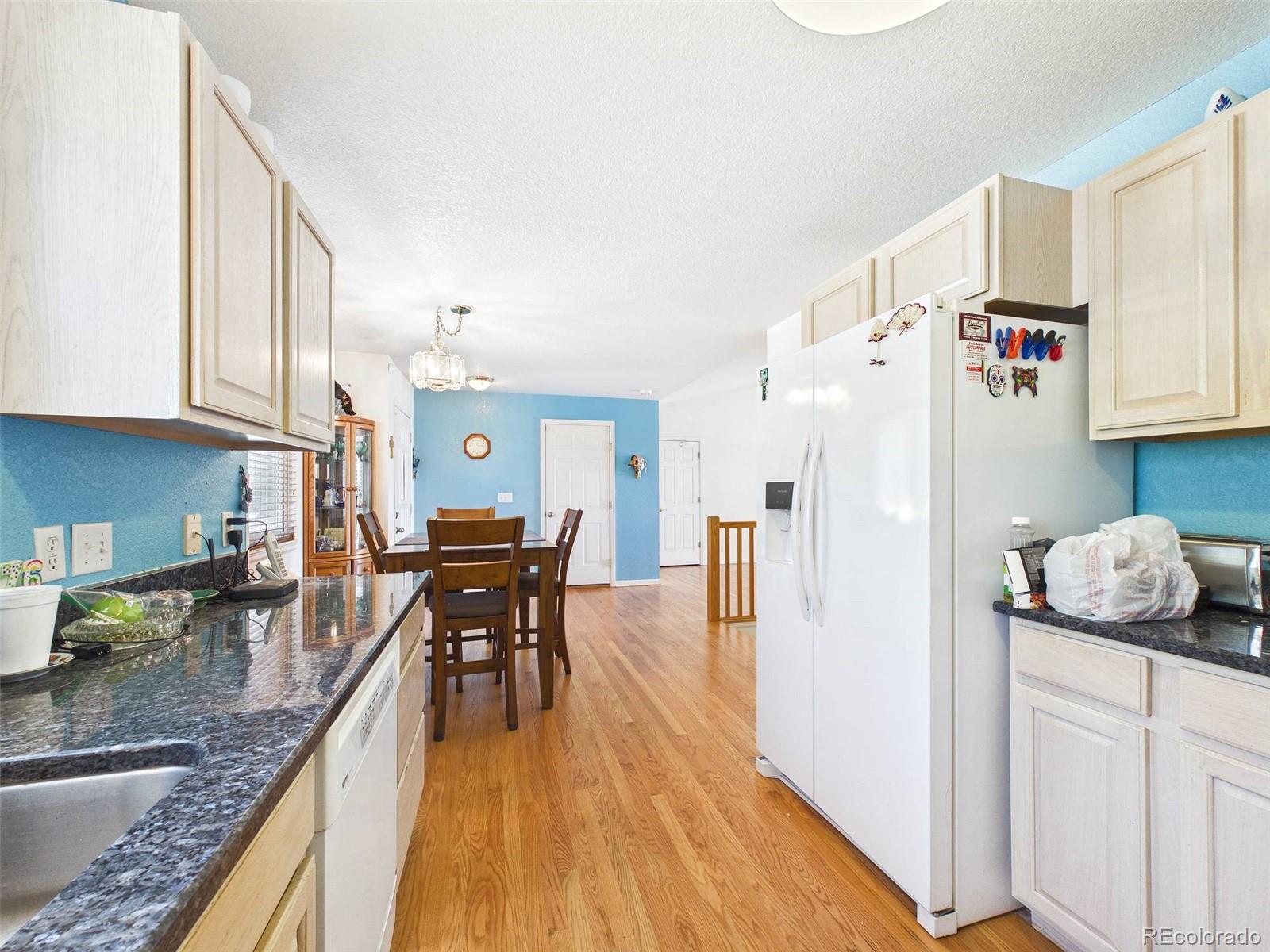 8250 Explorador Calle Denver CO 80229 | MLS #6833130 Image 9