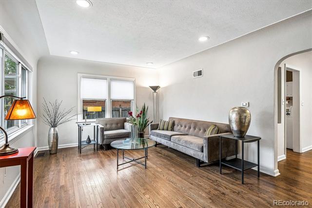 4035 S Logan Street Englewood CO 80113 | MLS #6888601 Image 2