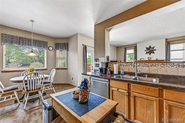 2911 N Princess Circle Broomfield CO 80020 | MLS #6947153 Image 8