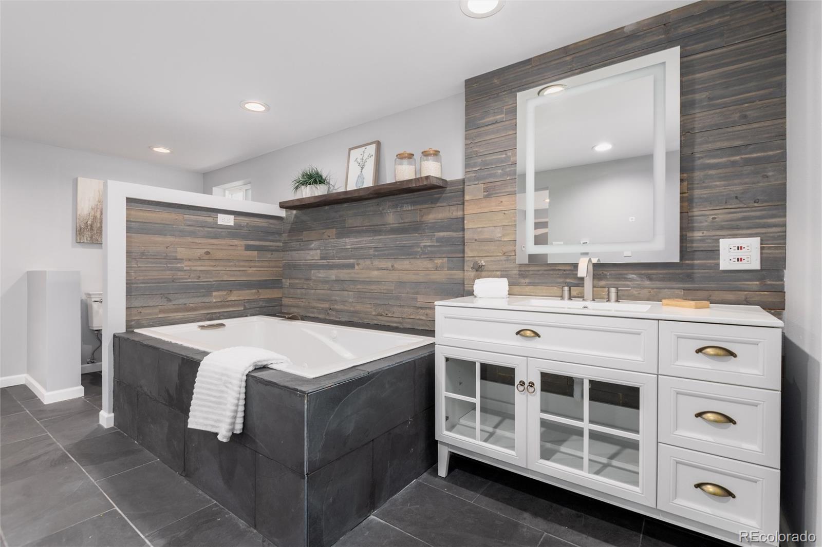 9525 W 11th Avenue Lakewood CO 80215 | MLS #7058373 Image 17