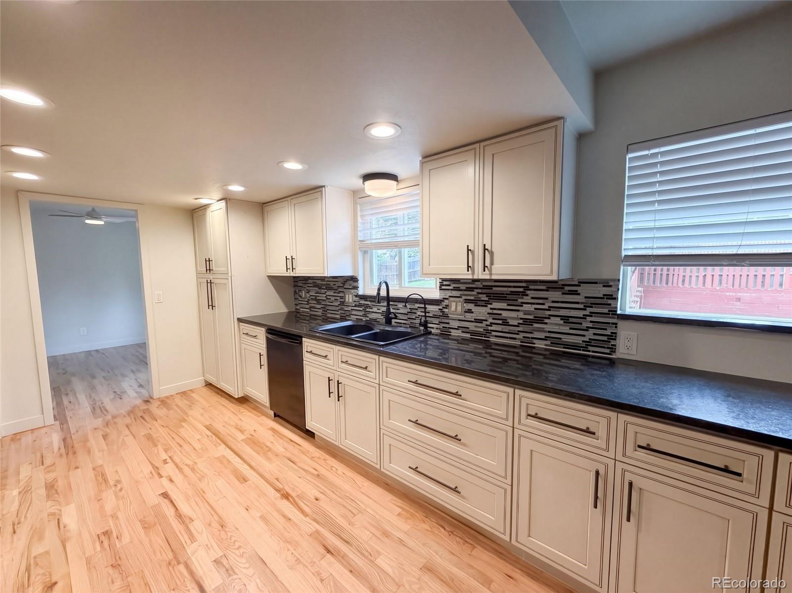 9301 Raleigh Court Westminster CO 80031 | MLS #7333677 Image 6