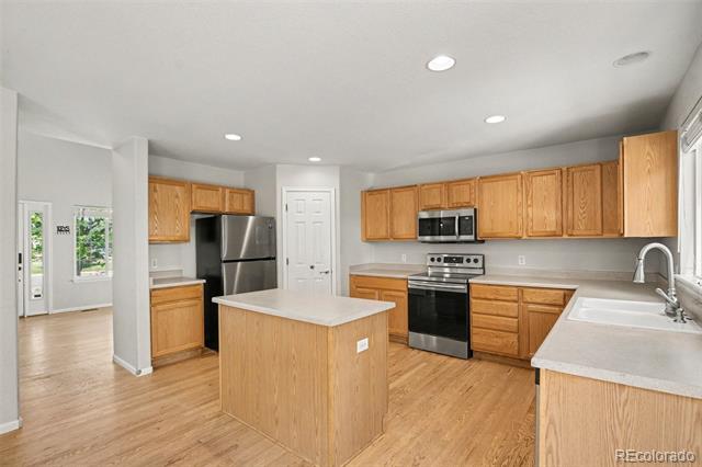 1440 E 128th Court Thornton CO 80241 | MLS #7738196 Image 4
