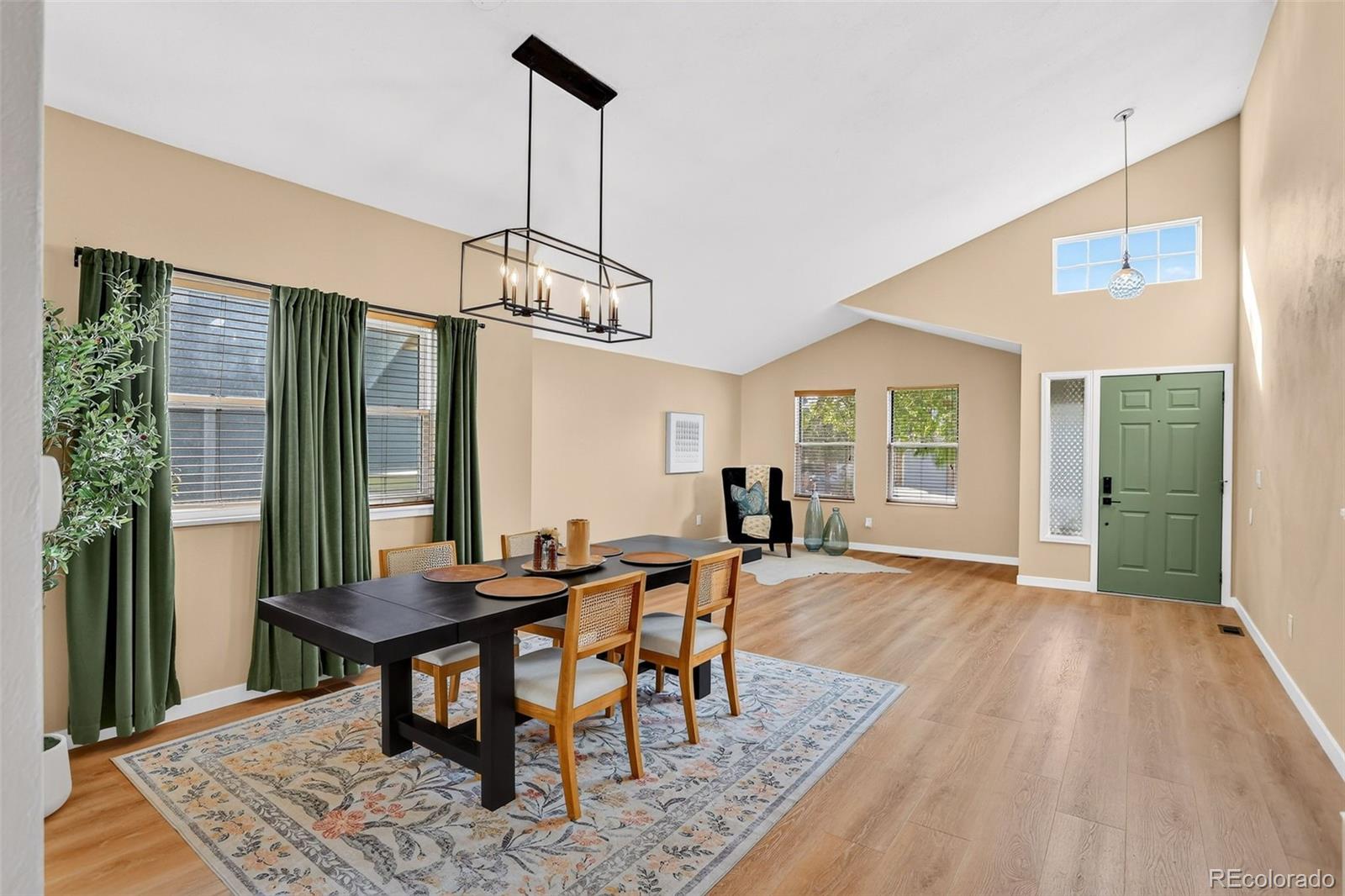 7048 S Flower Court Littleton CO 80128 | MLS #7820113 Image 3