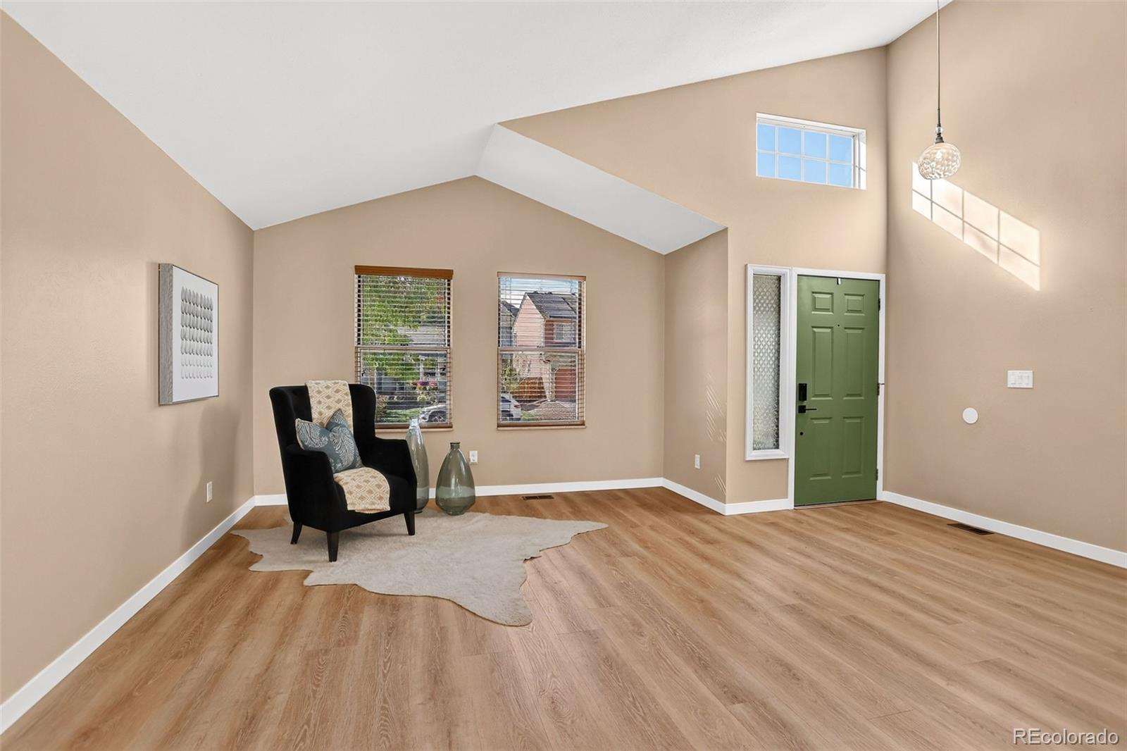 7048 S Flower Court Littleton CO 80128 | MLS #7820113 Image 4