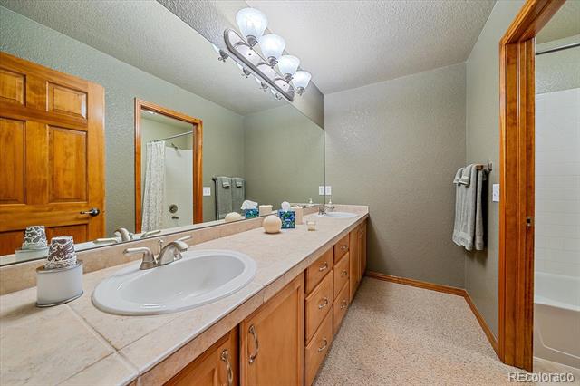 2585 Mckay Landing Parkway Broomfield CO 80023 | MLS #8077049 Image 23