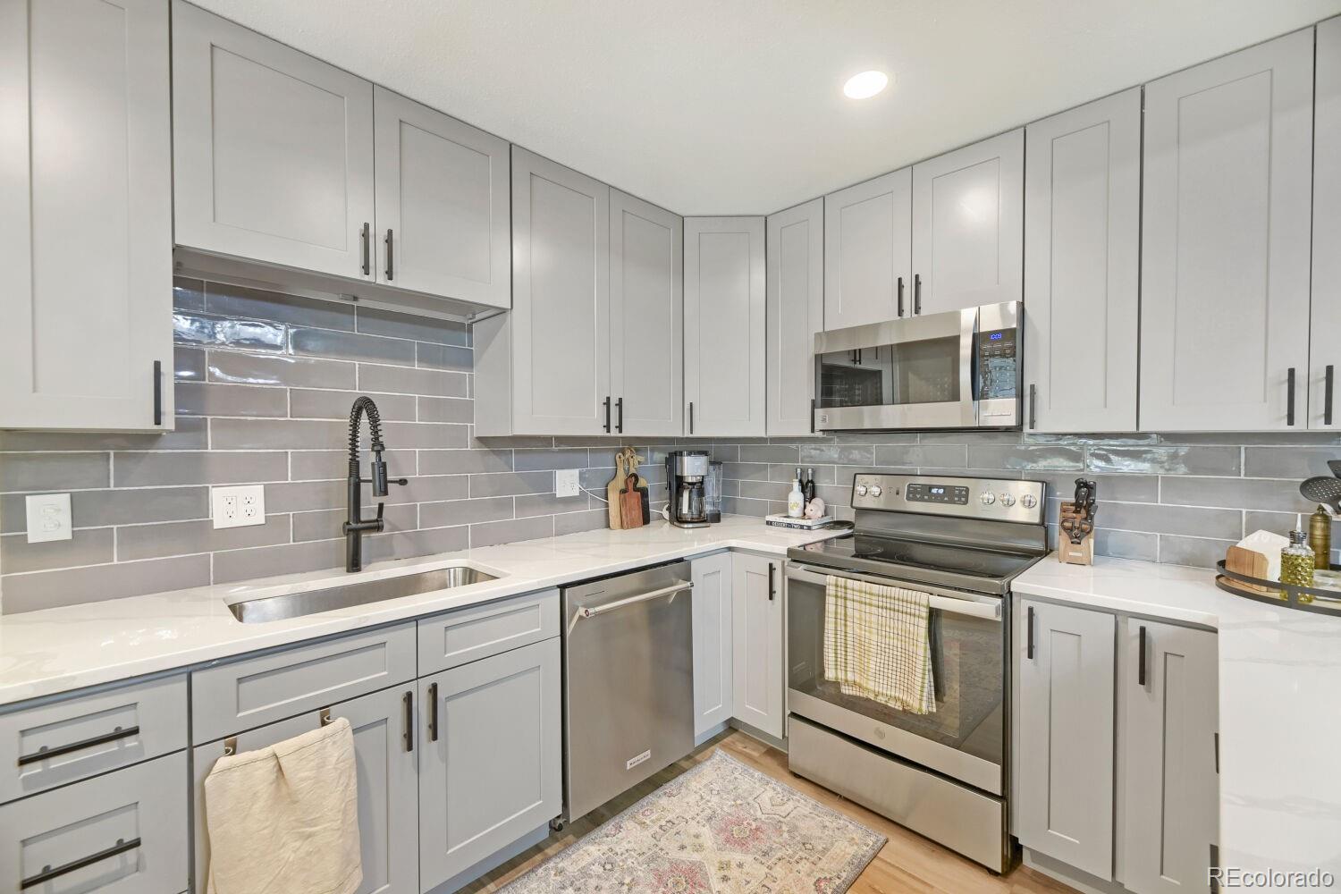 3325 W Arlington Avenue Littleton CO 80123 | MLS #8188587 Image 4
