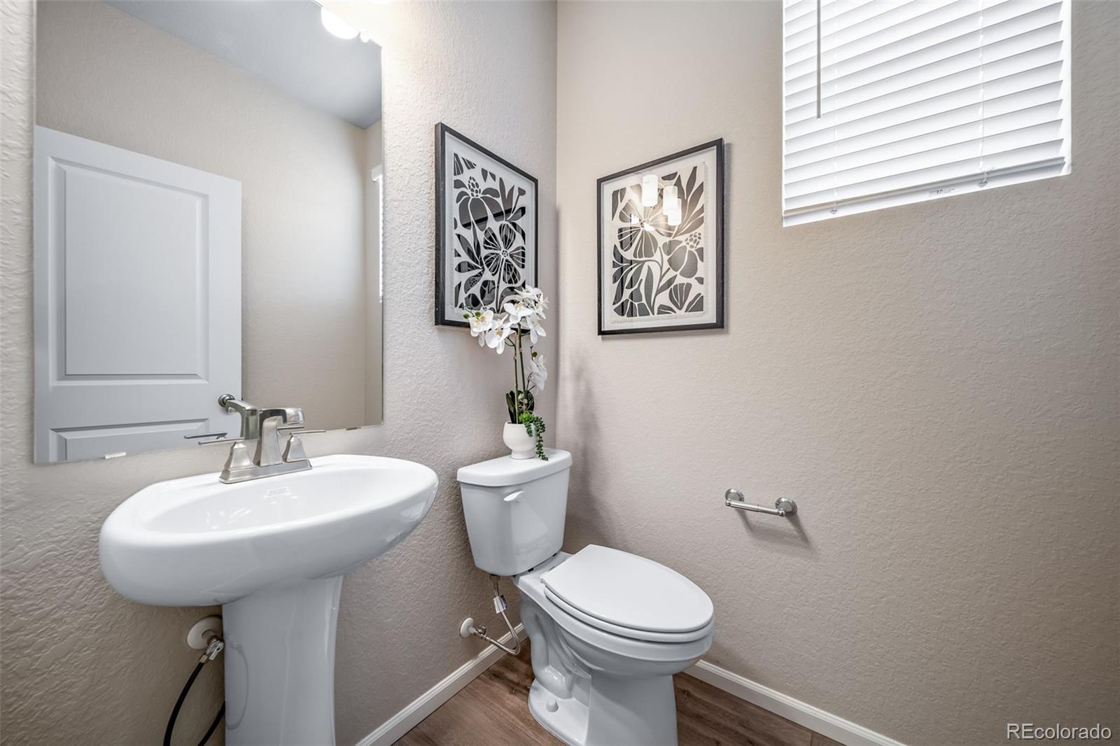 22291 E 38th Place Aurora CO 80019 | MLS #8198681 Image 14