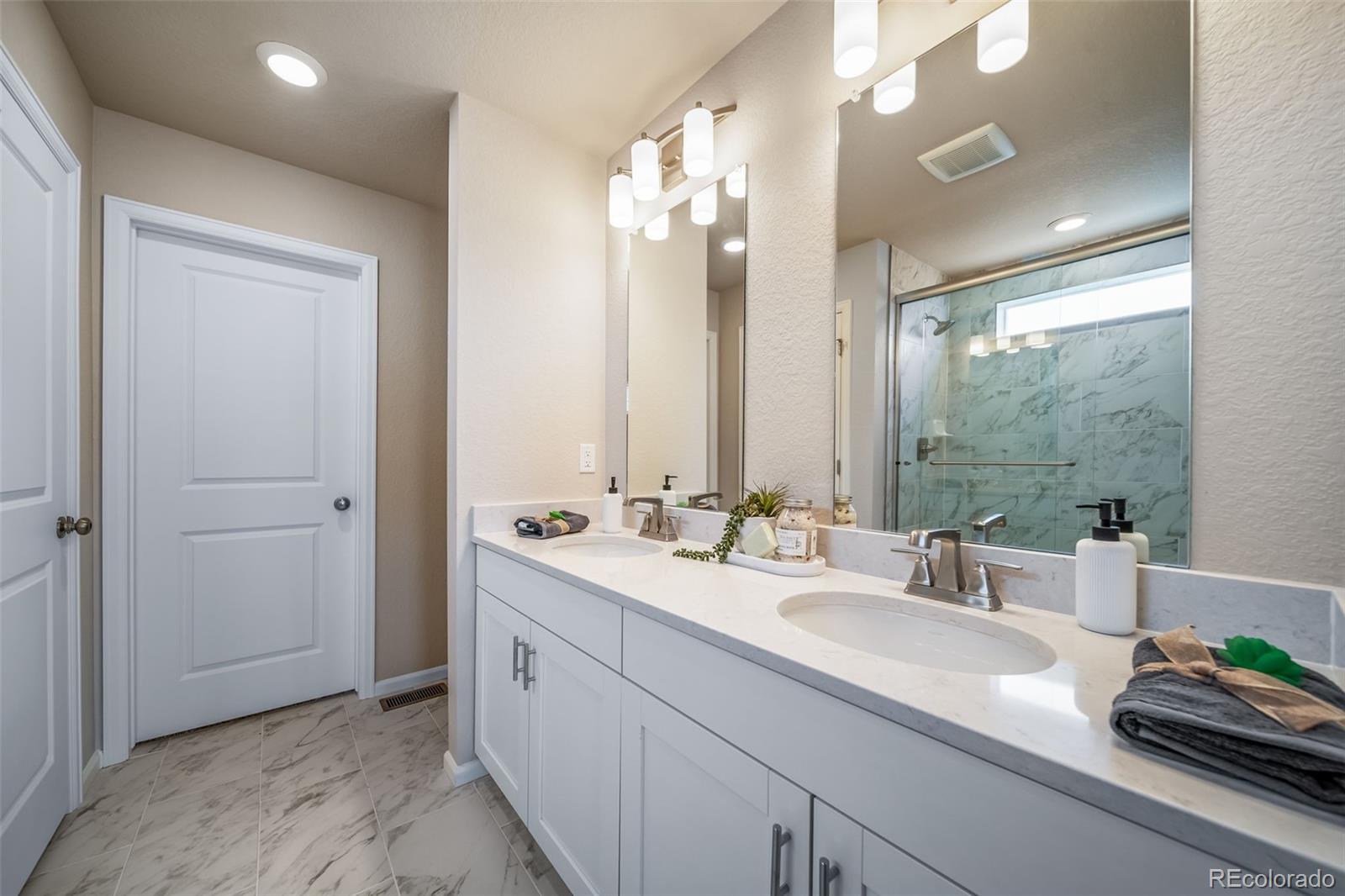22291 E 38th Place Aurora CO 80019 | MLS #8198681 Image 21
