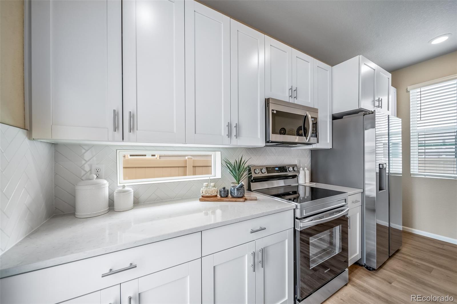 22291 E 38th Place Aurora CO 80019 | MLS #8198681 Image 3