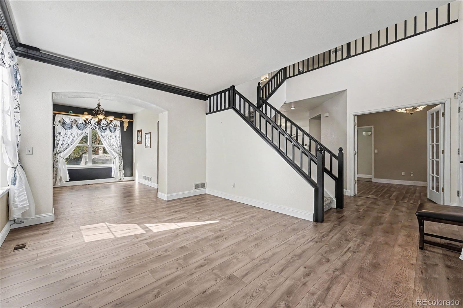 9026 W Remington Place Littleton CO 80128 | MLS #8260467 Image 4