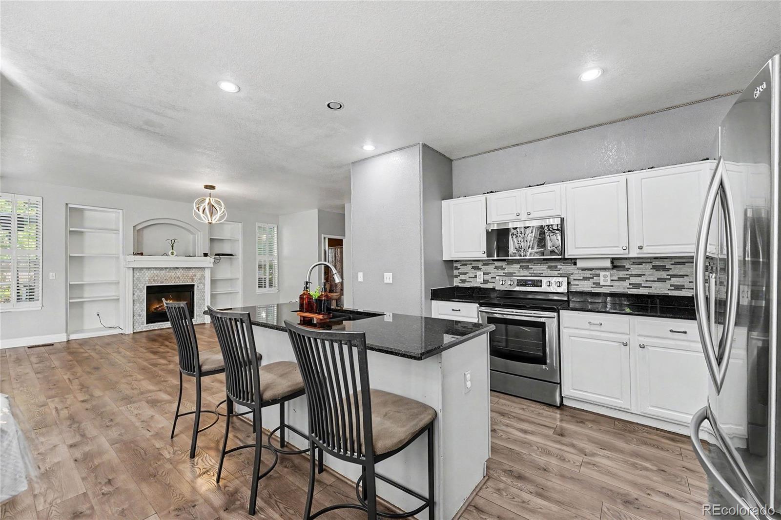 9026 W Remington Place Littleton CO 80128 | MLS #8260467 Image 5
