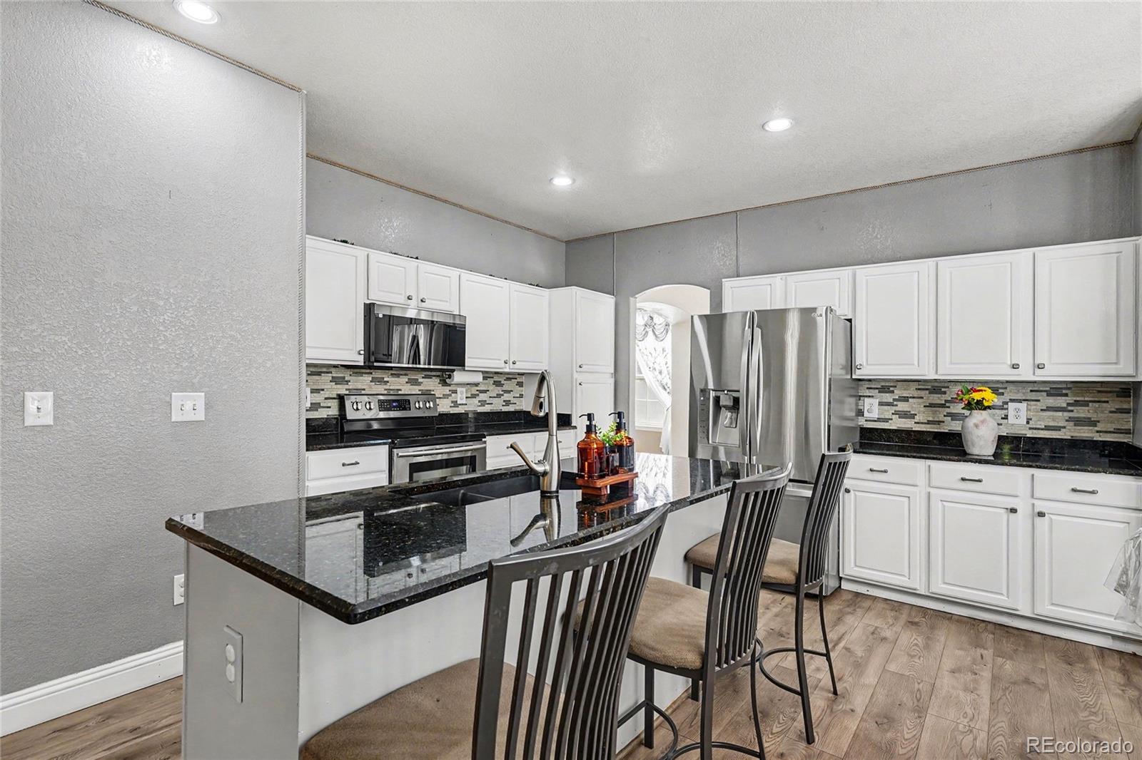 9026 W Remington Place Littleton CO 80128 | MLS #8260467 Image 7