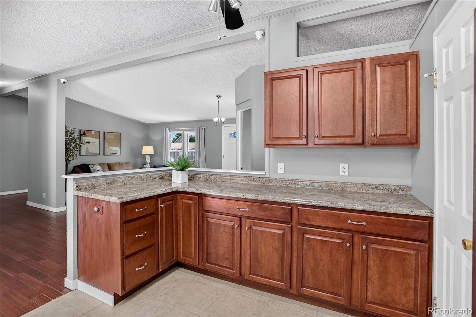 5665 Bryant Street Denver CO 80221 | MLS #8417672 Image 11