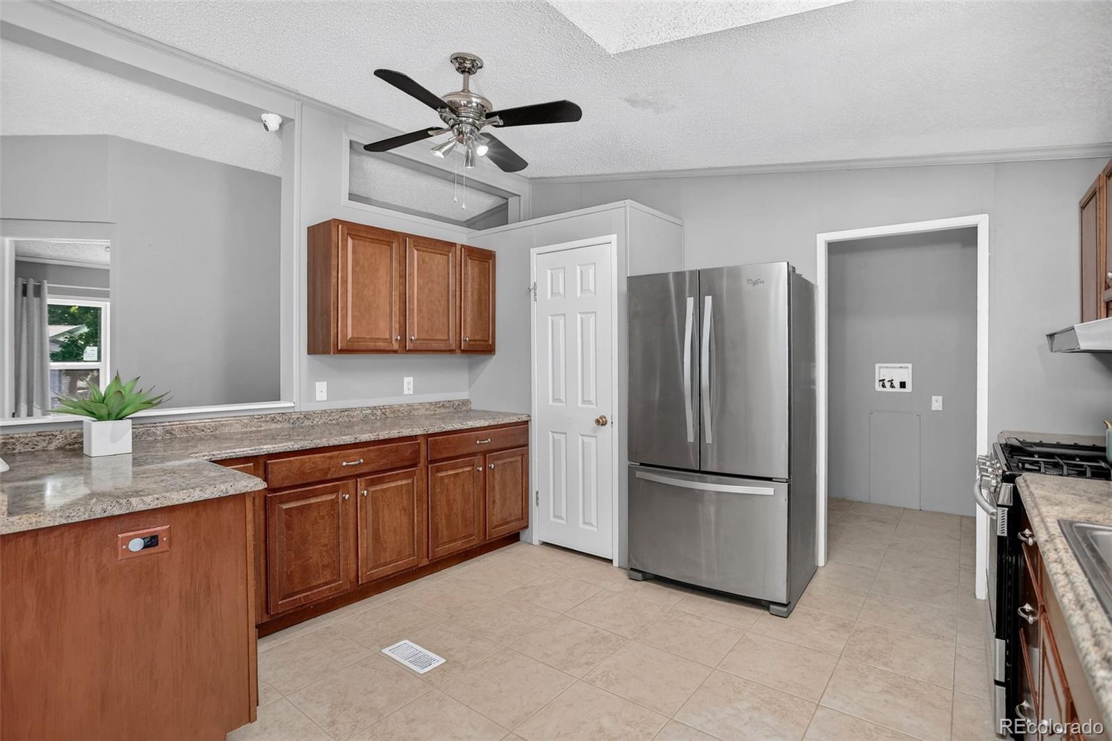 5665 Bryant Street Denver CO 80221 | MLS #8417672 Image 12