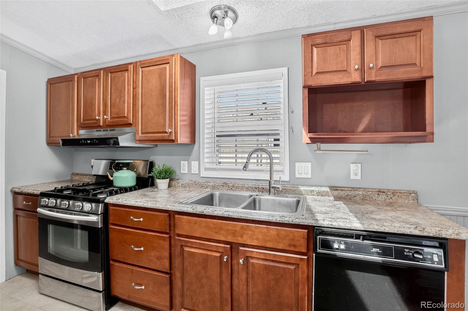 5665 Bryant Street Denver CO 80221 | MLS #8417672 Image 13