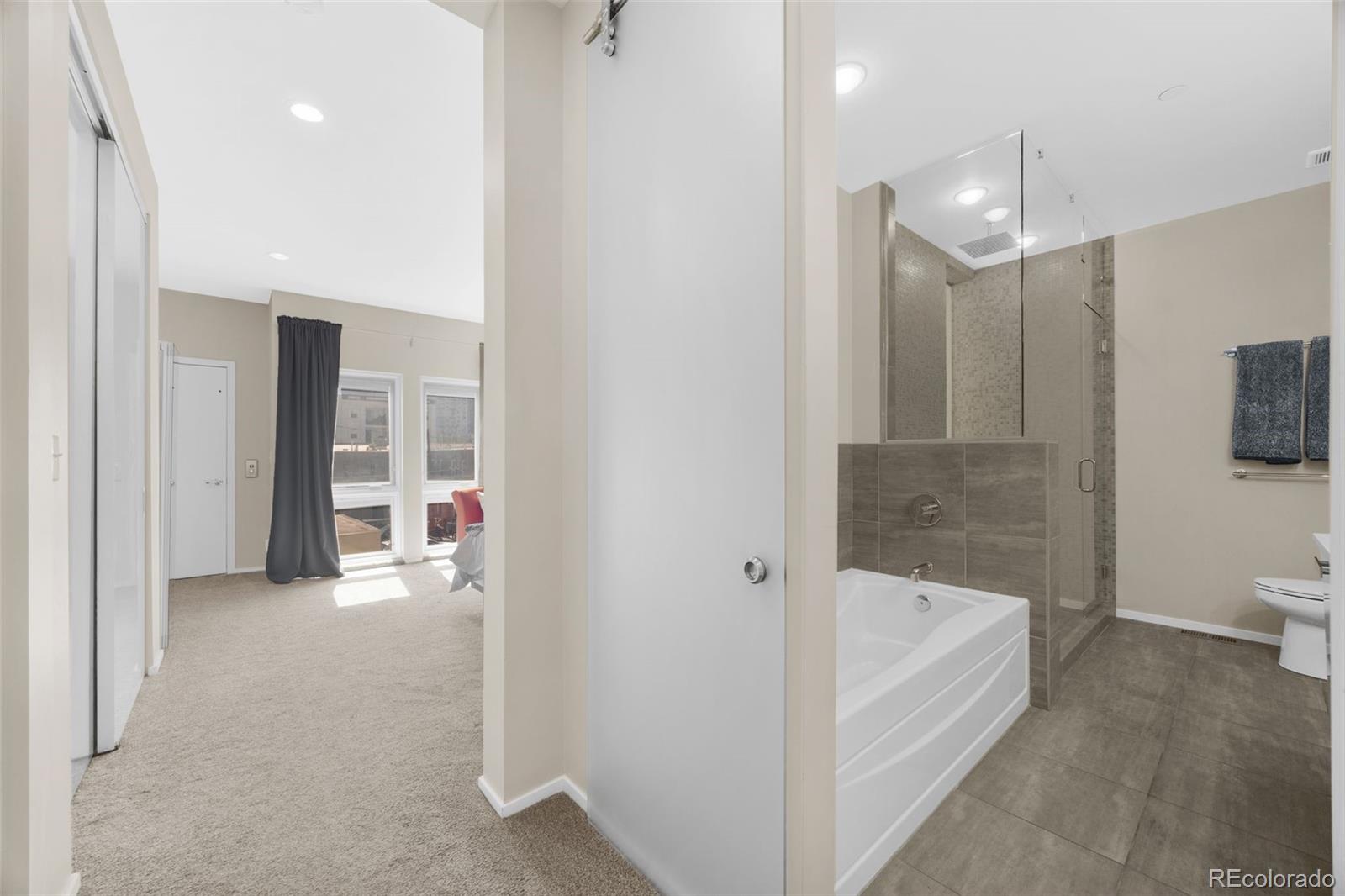 2312 Curtis Street Denver CO 80205 | MLS #8442375 Image 18