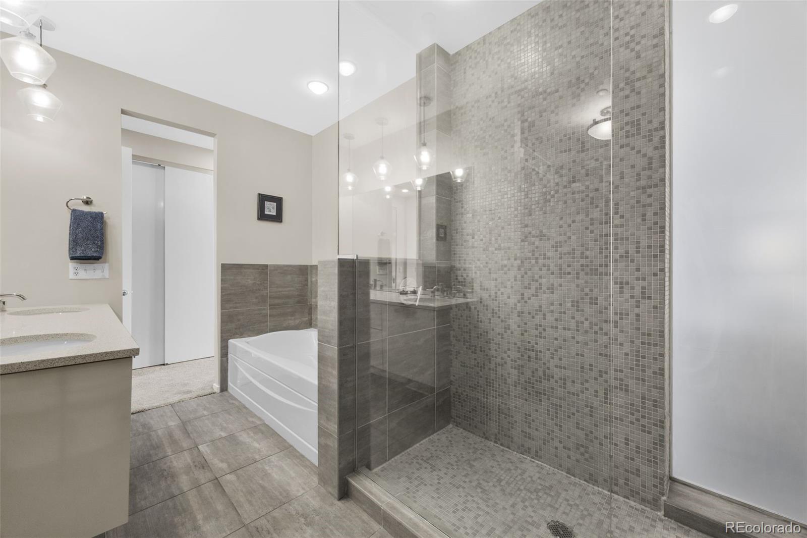 2312 Curtis Street Denver CO 80205 | MLS #8442375 Image 21