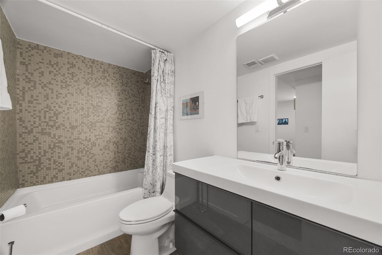 2312 Curtis Street Denver CO 80205 | MLS #8442375 Image 29