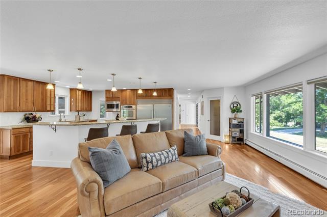 11 Meadowlark Lane Littleton CO 80123 | MLS #8838352 Image 3