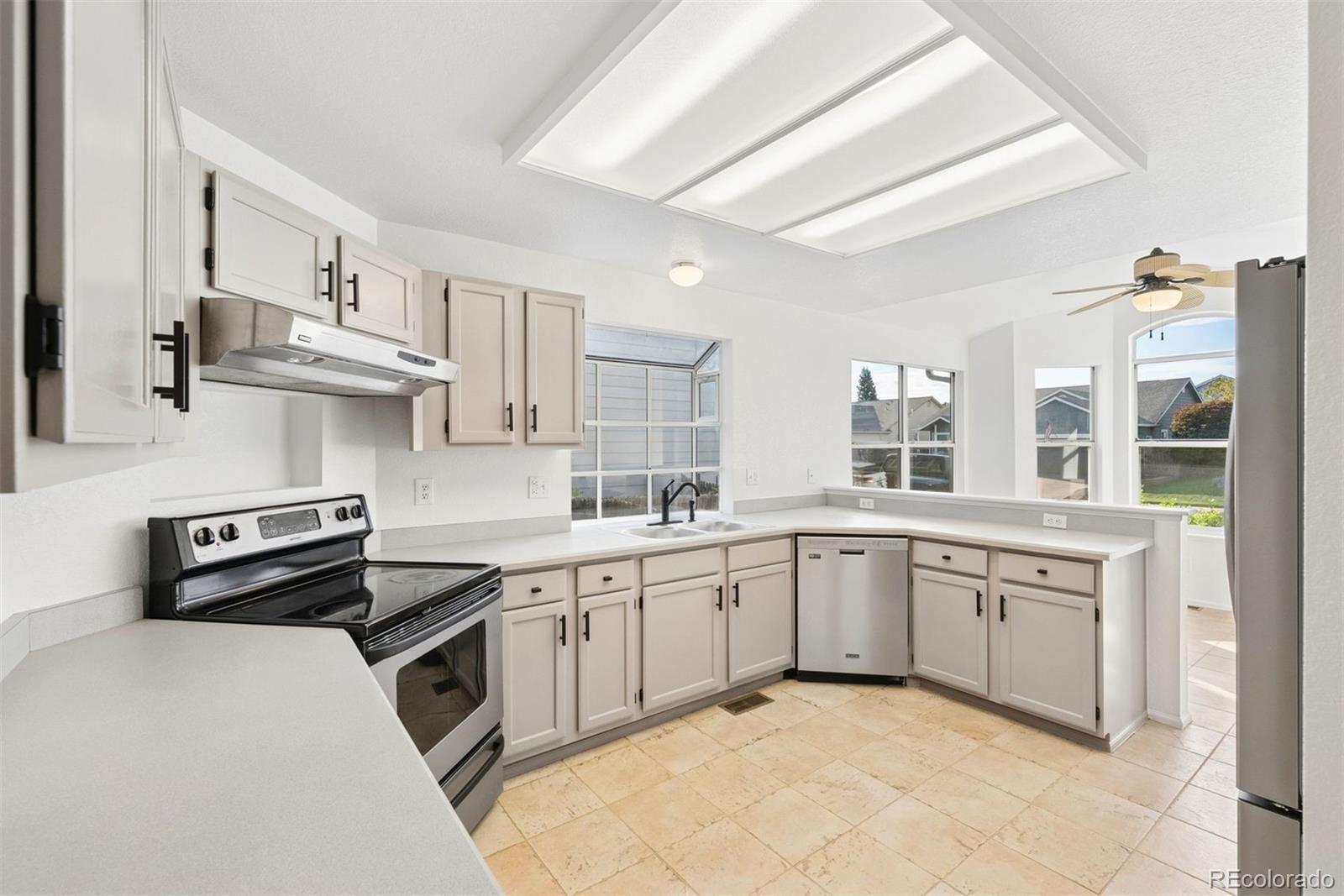 12369 W Berry Avenue Littleton CO 80127 | MLS #9478856 Image 10
