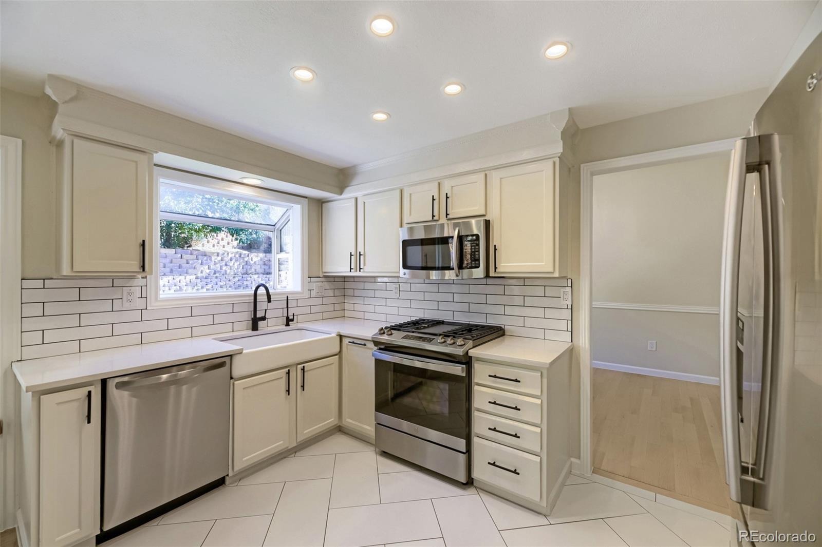 7654 W Ontario Place Littleton CO 80128 | MLS #9570160 Image 6