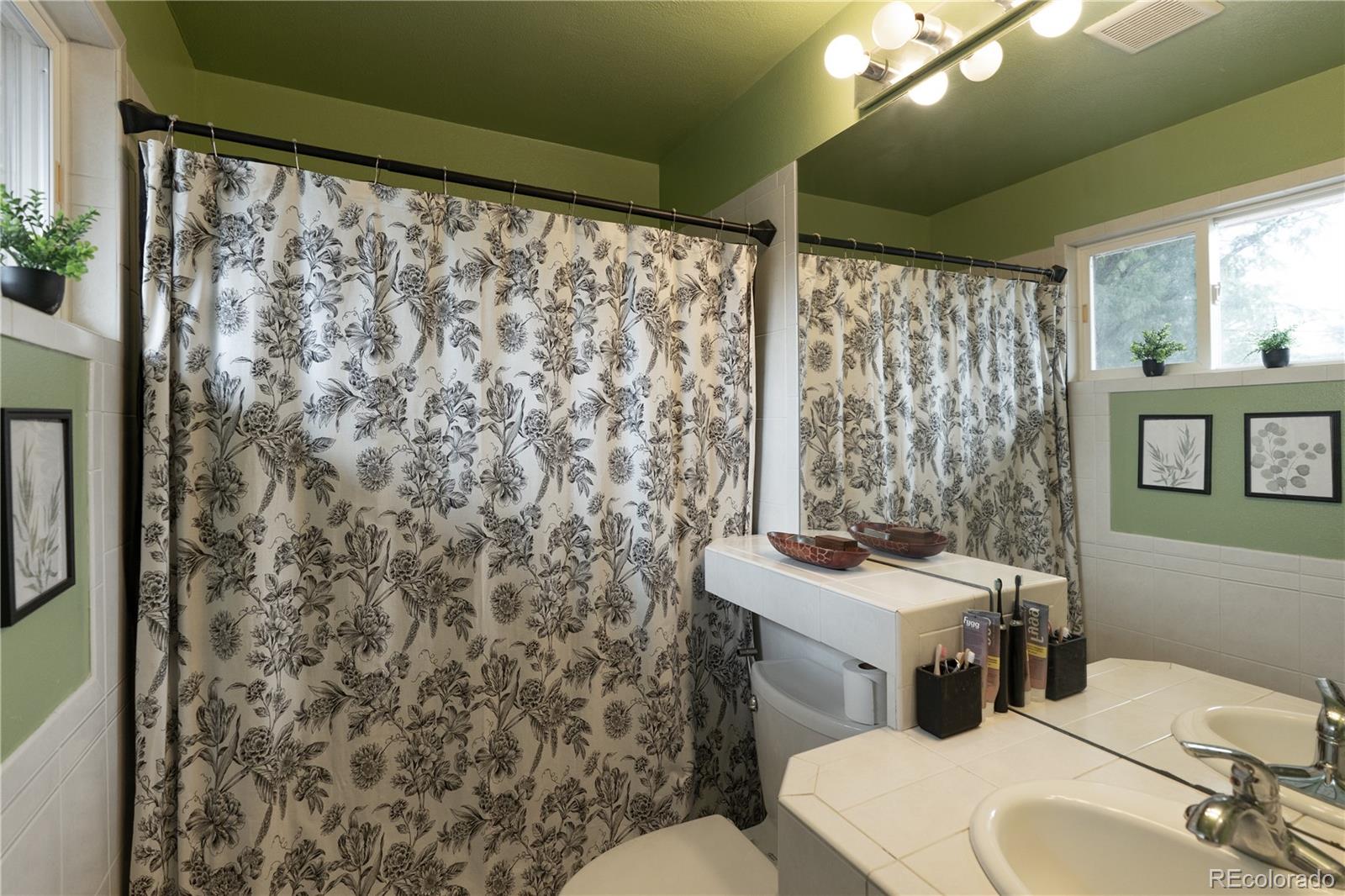 8365 S Brentwood Street Littleton CO 80128 | MLS #9580465 Image 17