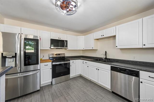 6017 Vivian Court Arvada CO 80004 | MLS #9792010 Image 3