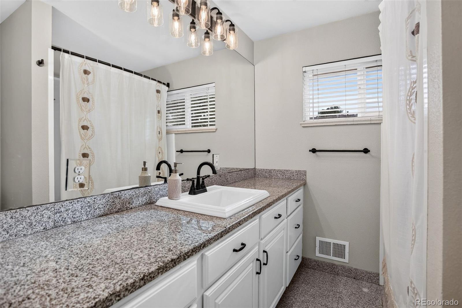 6422 Independence Street Arvada CO 80004 | MLS #9884246 Image 15