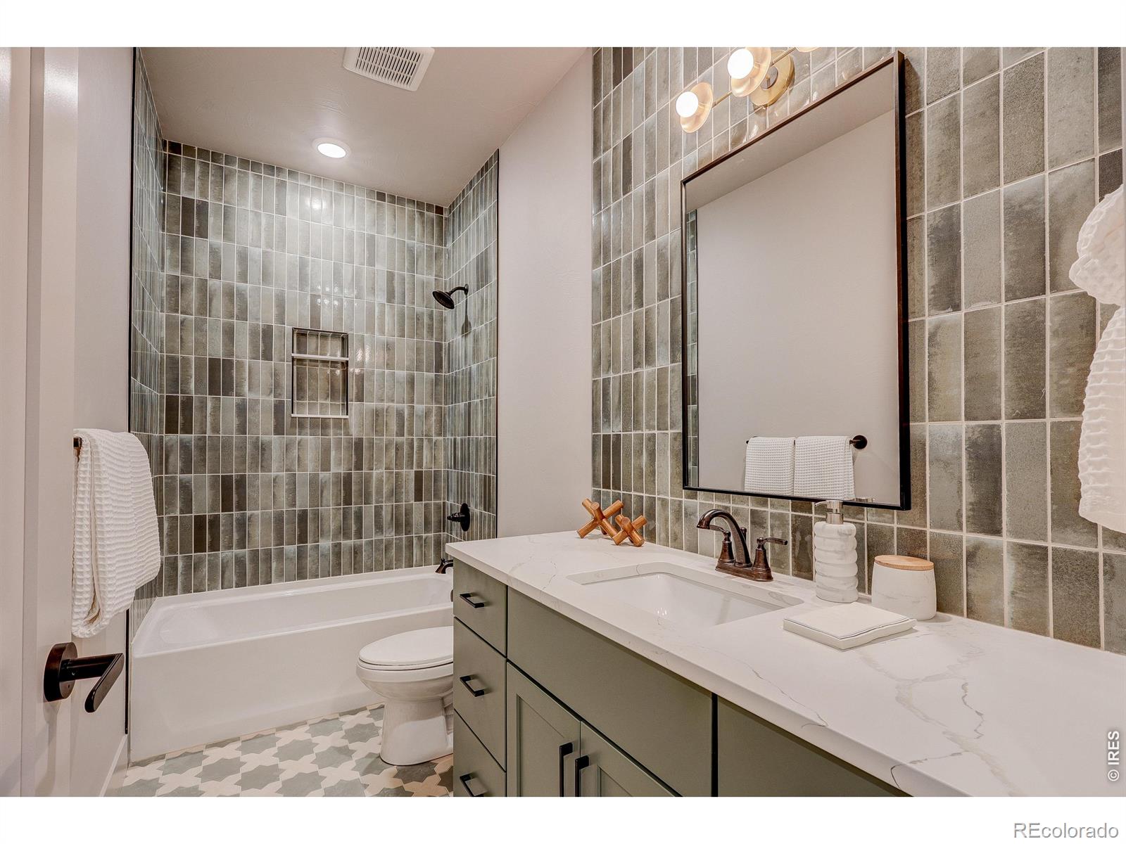 MLS #RECIR1059773 image #16
