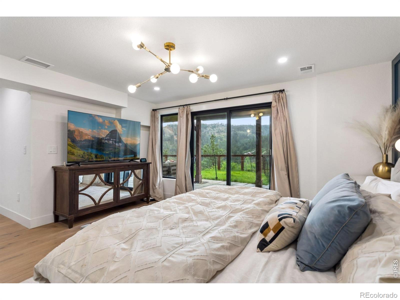 MLS #RECIR1060163 image #30