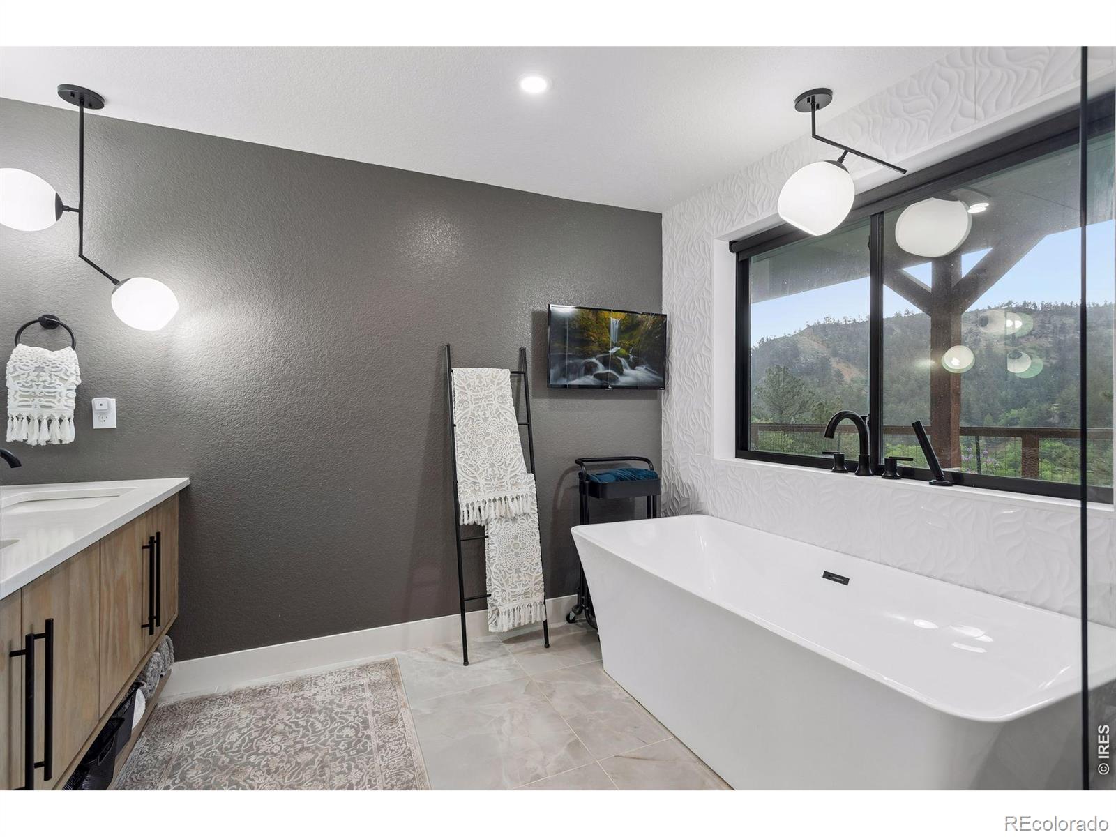 MLS #RECIR1060163 image #31
