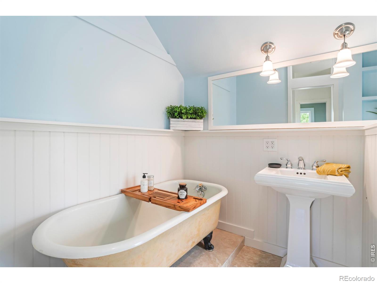 MLS #RECIR1062086 image #21