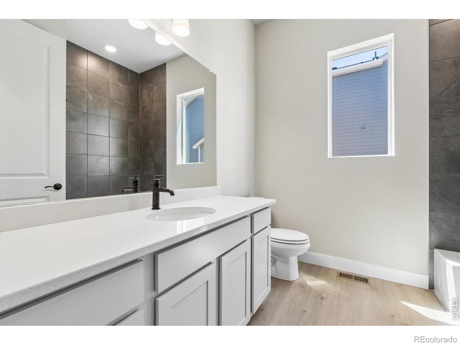 MLS #RECIR1062332 image #3
