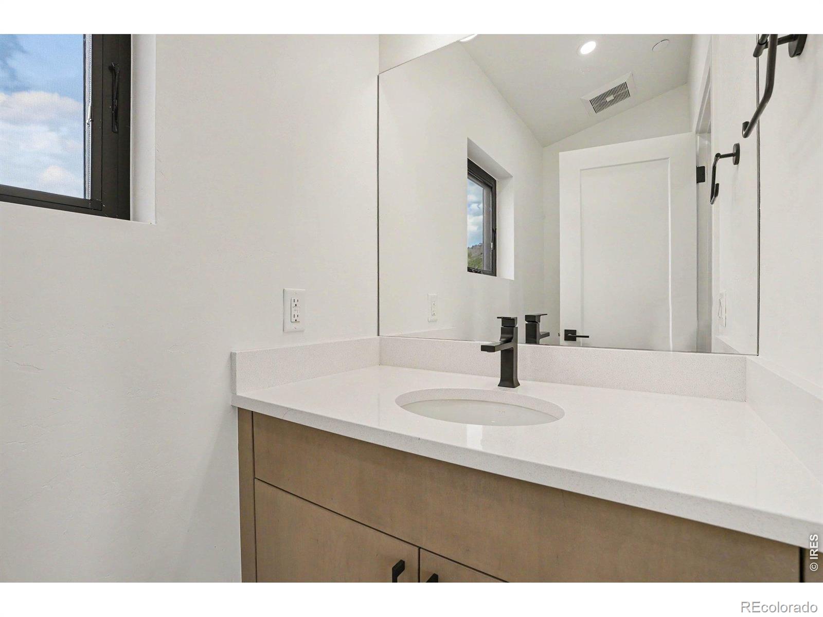 MLS #RECIR1067690 image #16