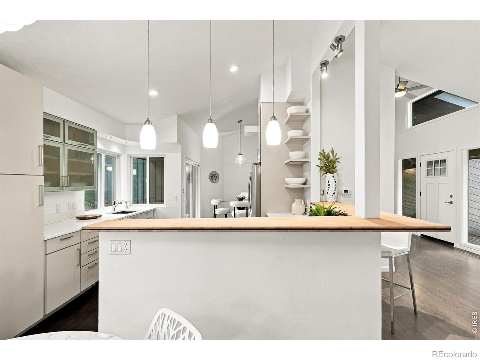 MLS #RECIR1067859 image #16