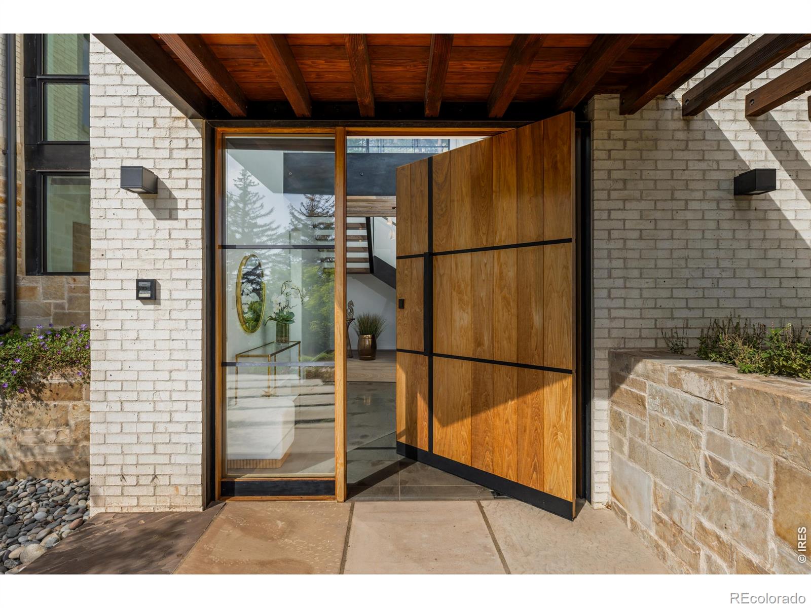 MLS #RECIR1067982 image #1